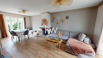 Maison - 104 m² - 5 pièces