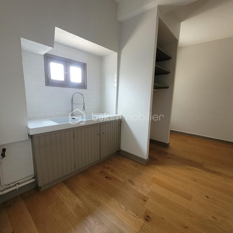 Demeure - 202 m² - 8 pièces