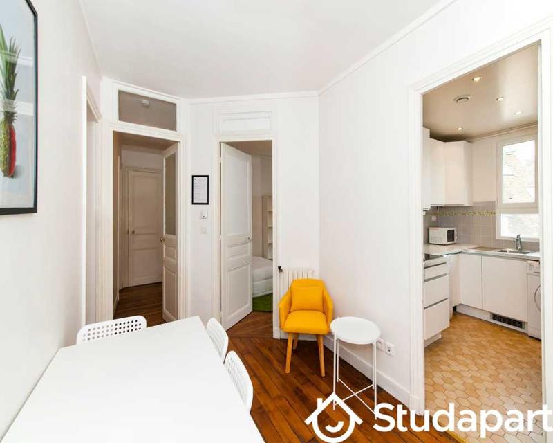 Chambre - 70 m² - 1 pièce