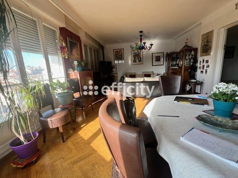 Appartement - 120 m² - 3 pièces