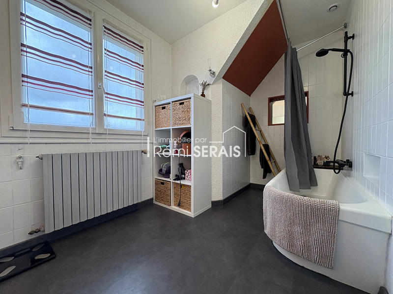 Maison - 140 m² - 6 pièces