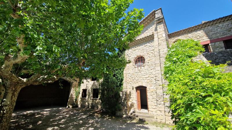 Maison - 200 m² - 8 pièces