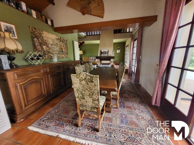 Maison - 178 m² - 7 pièces