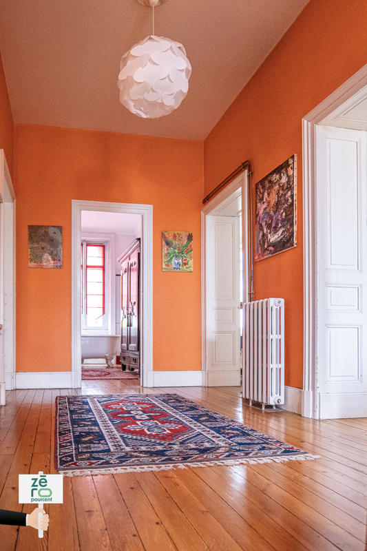 Maison - 311 m² - 12 pièces