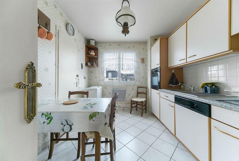 Appartement - 96 m² - 5 pièces