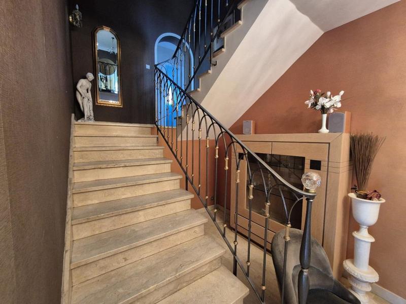 Maison bourgeoise - 275 m² - 10 pièces