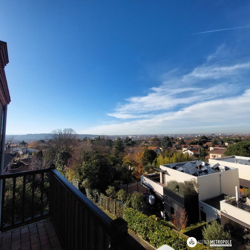 Appartement - 140 m² - 6 pièces