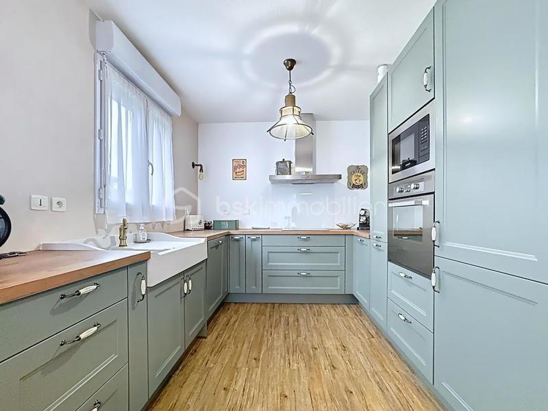 Maison - 90 m² - 4 pièces