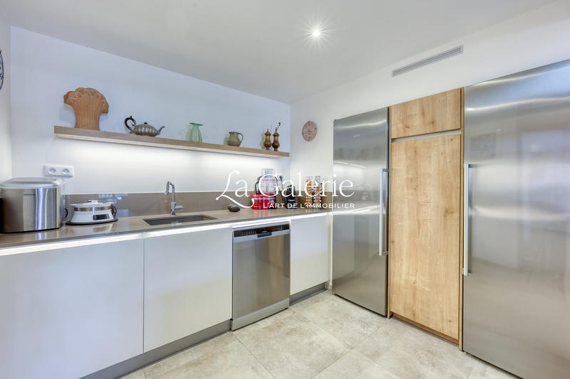 Appartement - 166 m² - 5 pièces