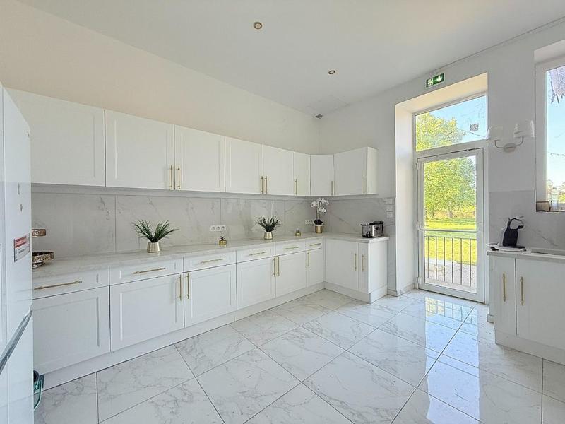 Manoir - 448 m² - 12 pièces