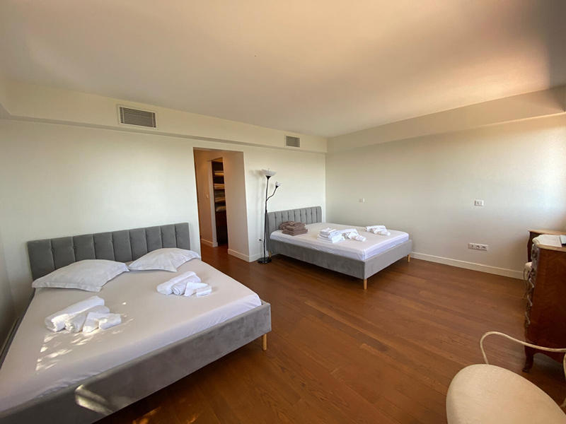 Villa - 400 m² - 8 pièces