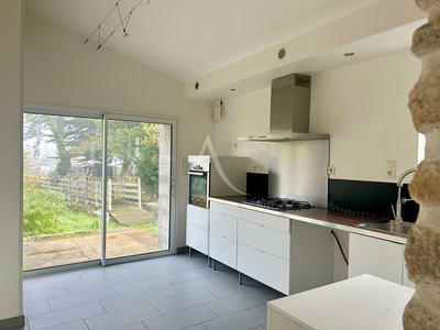 Maison - 105 m² - 4 pièces