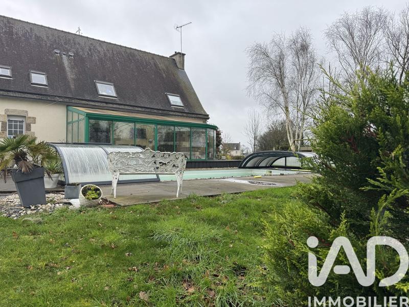 Maison - 217 m² - 7 pièces