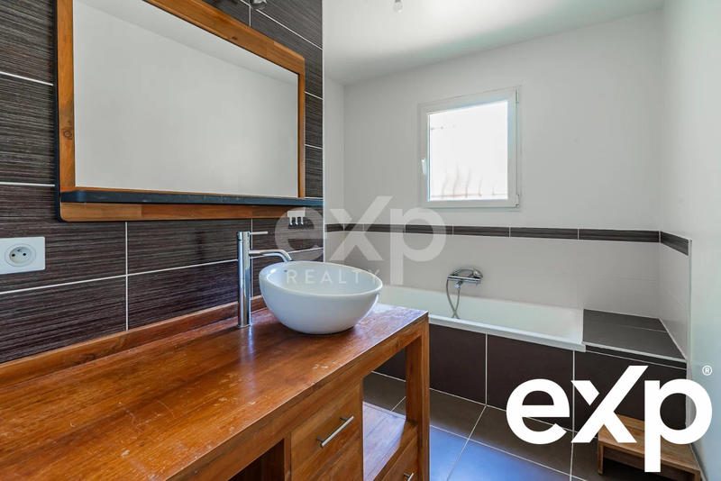 Maison - 133 m² - 6 pièces