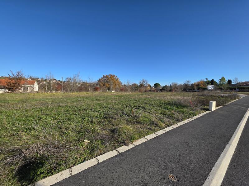 Terrain constructible - 579 m²