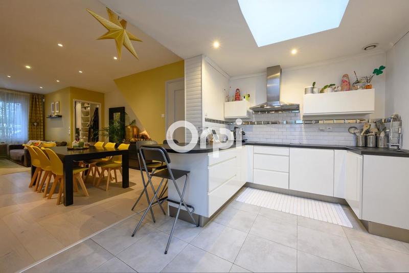 Maison - 104 m² - 4 pièces