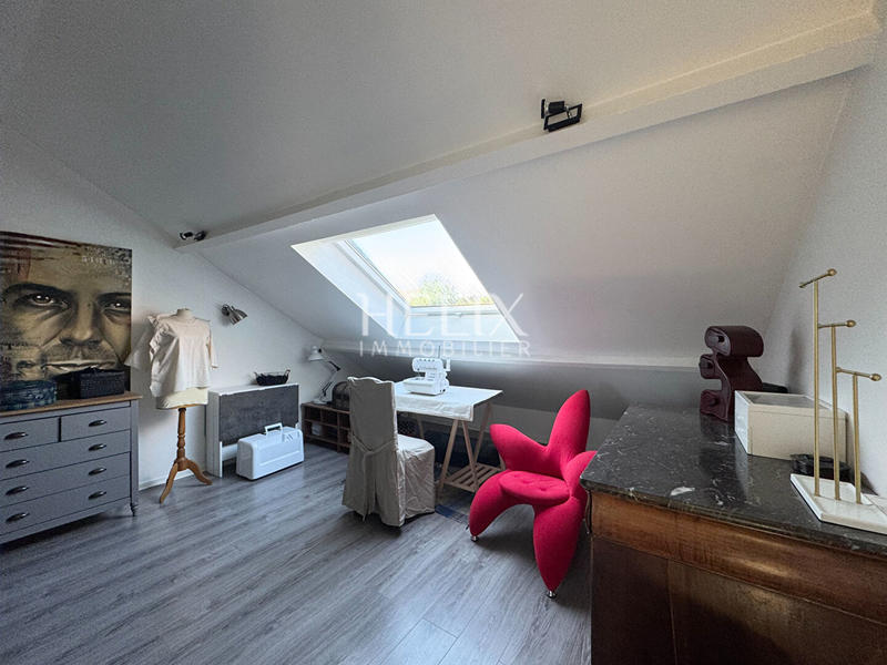 Maison - 163 m² - 9 pièces