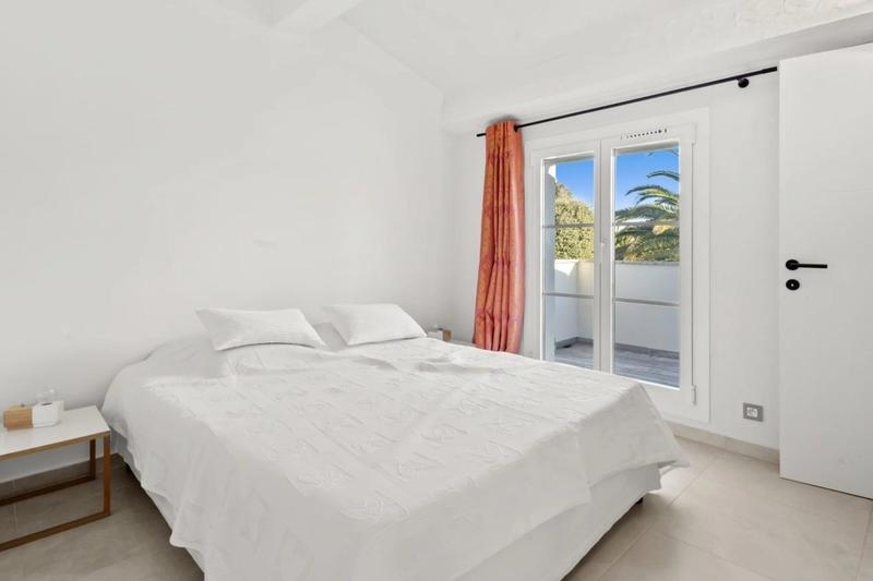 Villa - 182 m² - 6 pièces