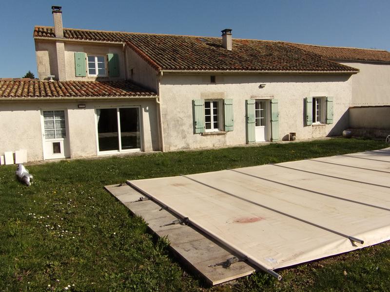 Maison traditionnelle - 195 m² - 5 pièces