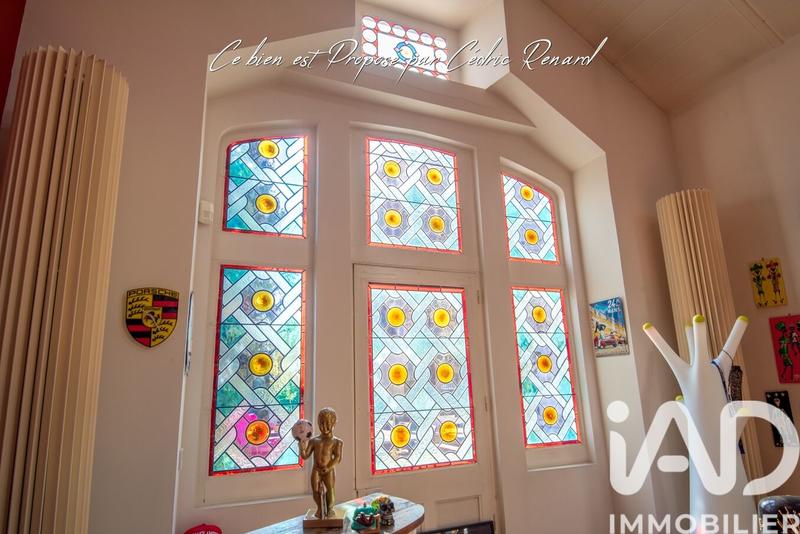 Maison - 225 m² - 10 pièces