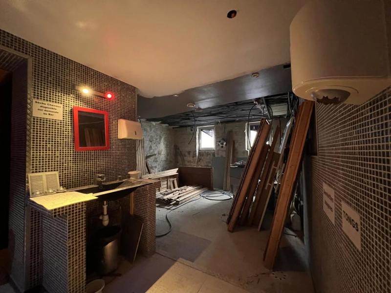 Local commercial - 163 m² - 7 pièces