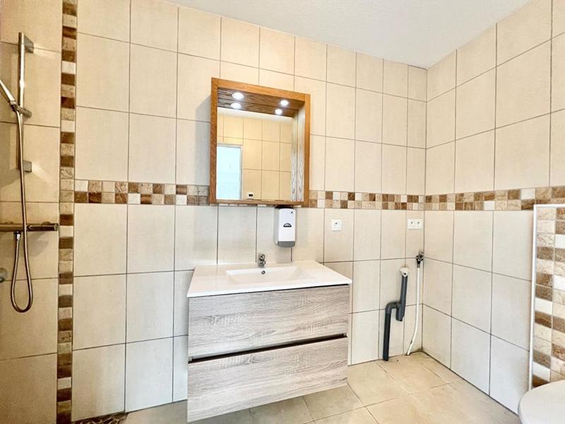 Maison - 163 m² - 8 pièces