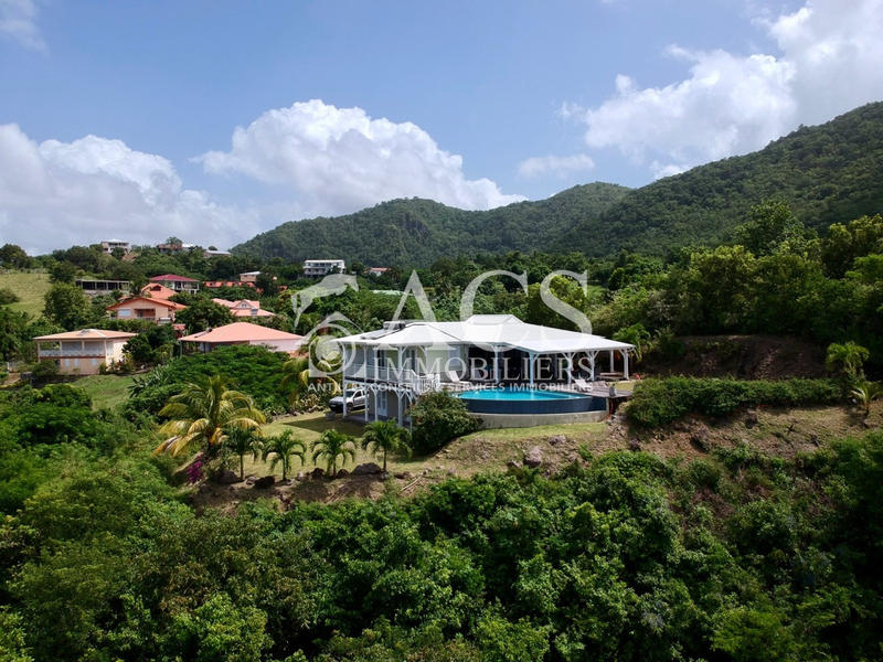 Maison - 132 m² - 5 pièces