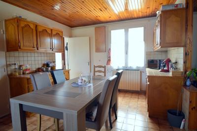 Maison en pierre - 94 m² - 5 pièces
