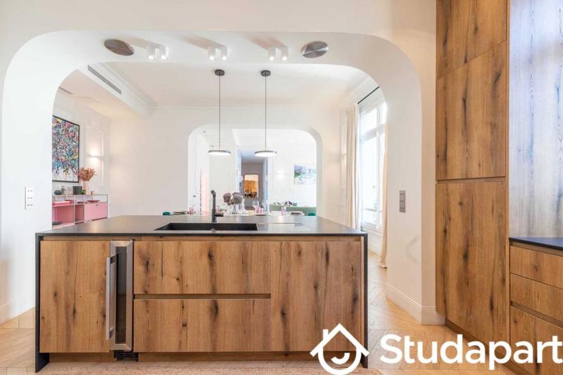 Appartement - 160 m² - 5 pièces