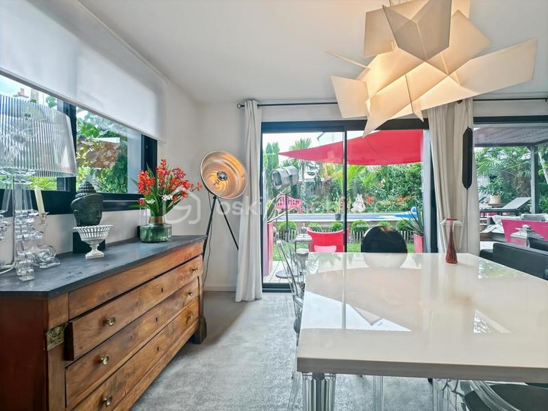 Maison - 140 m² - 6 pièces