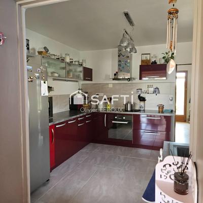 Maison - 218 m² - 9 pièces