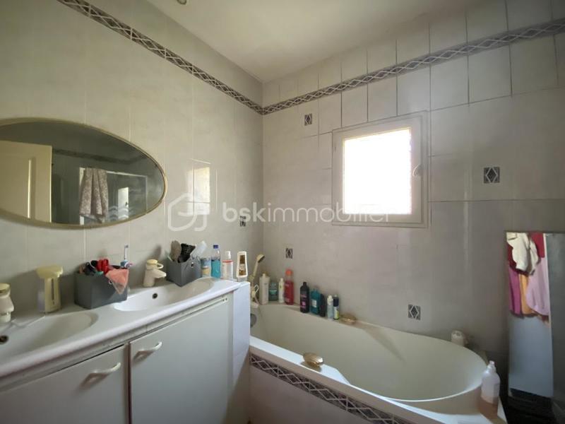 Maison traditionnelle - 140 m² - 5 pièces