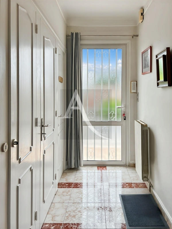 Maison - 122 m² - 7 pièces