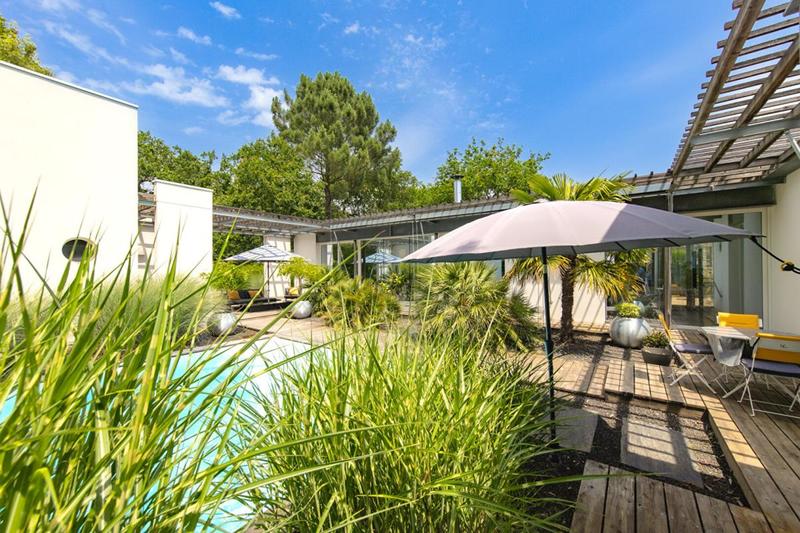 Maison - 200 m² - 6 pièces