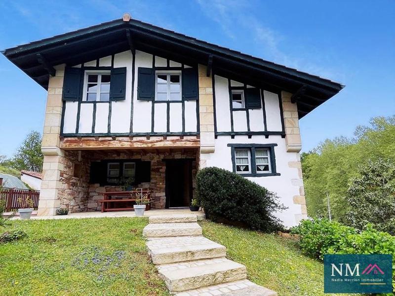 Maison - 165 m² - 8 pièces