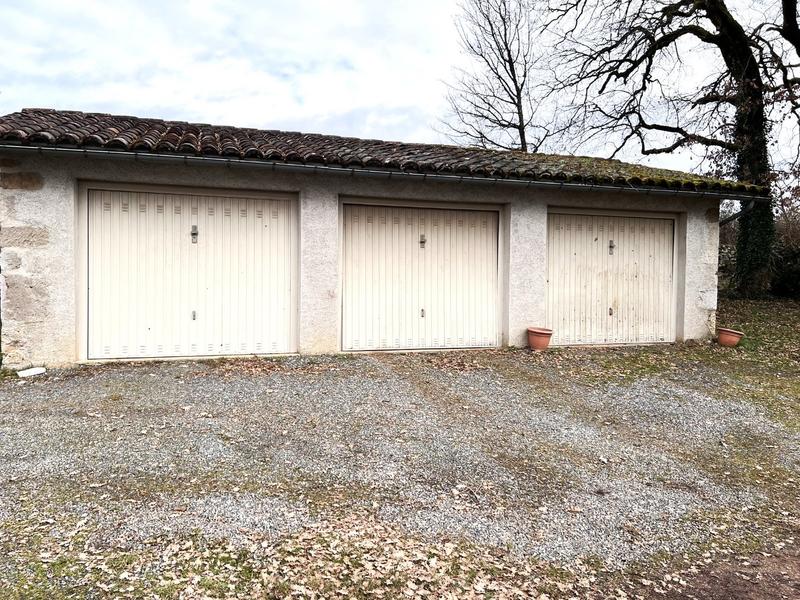 Maison en pierre - 200 m² - 10 pièces