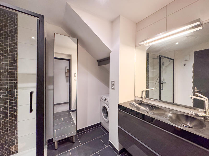 Appartement - 83 m² - 3 pièces