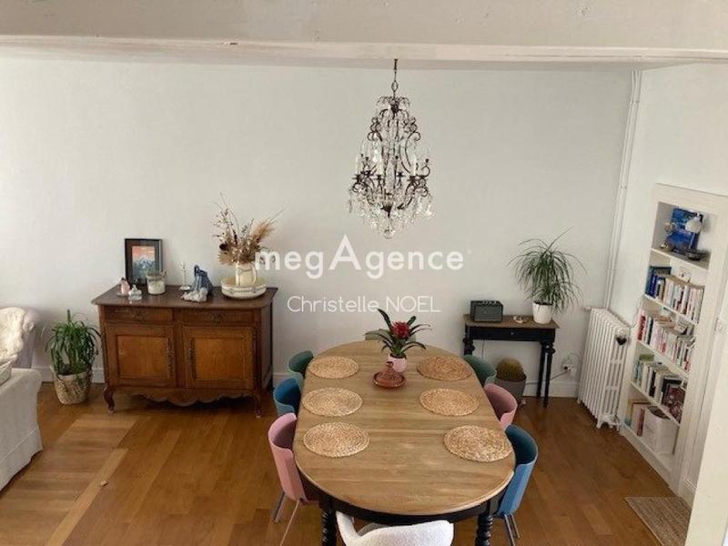 Maison - 205 m² - 8 pièces