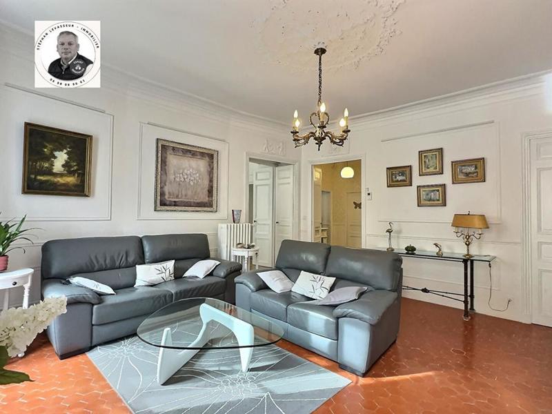 Appartement - 120 m² - 5 pièces