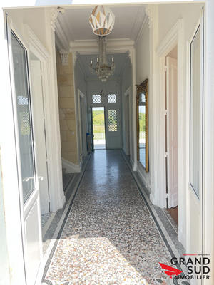 Maison - 207 m² - 7 pièces