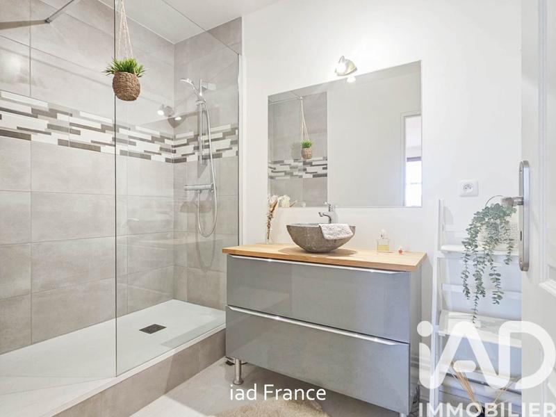 Appartement - 60 m² - 2 pièces