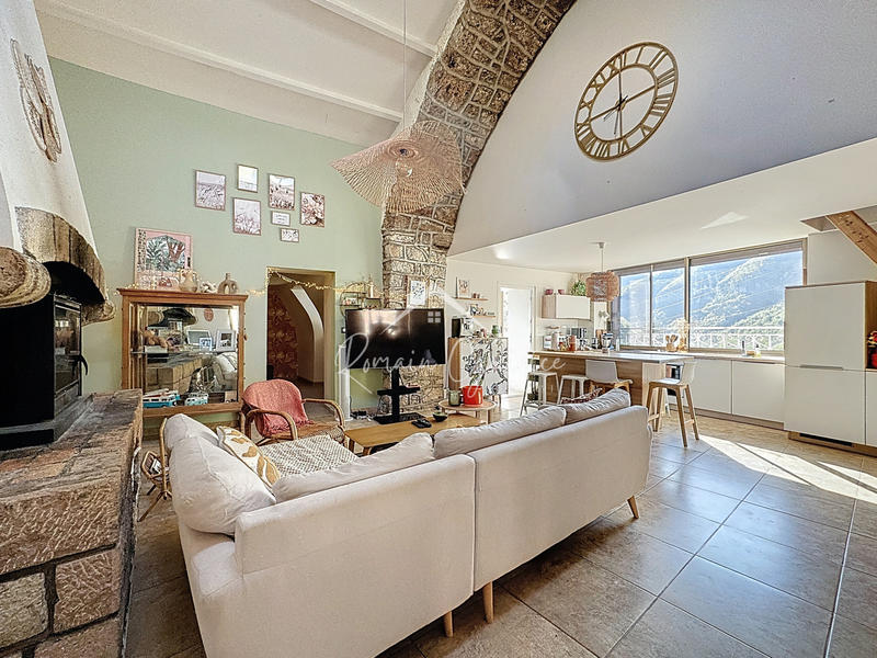 Maison - 145 m² - 5 pièces