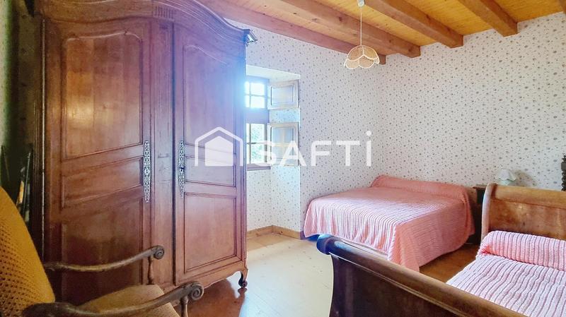 Maison - 185 m² - 10 pièces