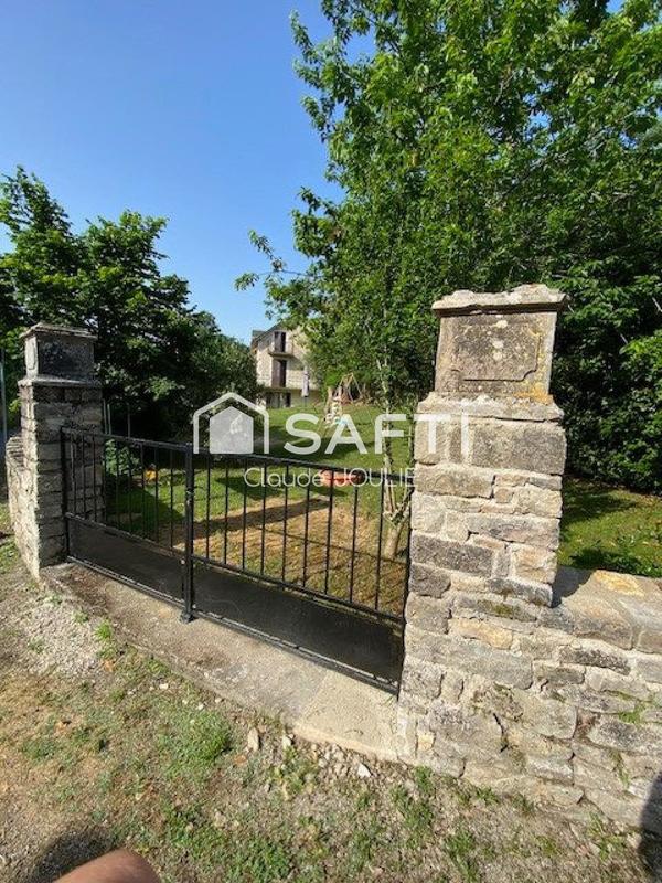 Maison - 220 m² - 10 pièces