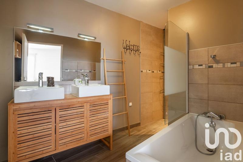 Maison - 104 m² - 4 pièces