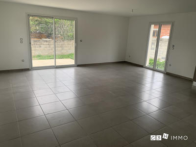 Maison - 93 m² - 4 pièces