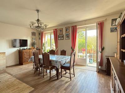 Maison - 158 m² - 6 pièces