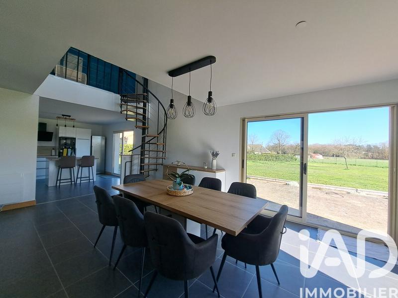 Maison - 138 m² - 6 pièces