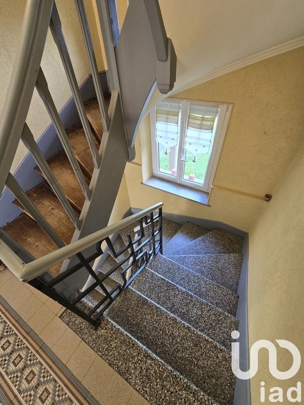 Maison - 200 m² - 8 pièces