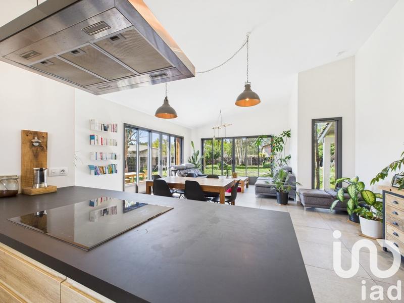 Maison - 171 m² - 7 pièces